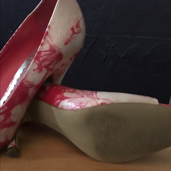 BCBG High Heels - Picture 2 of 5